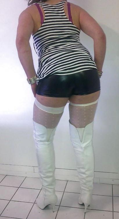16P Hotpants and overknee boots me cd tv sissy