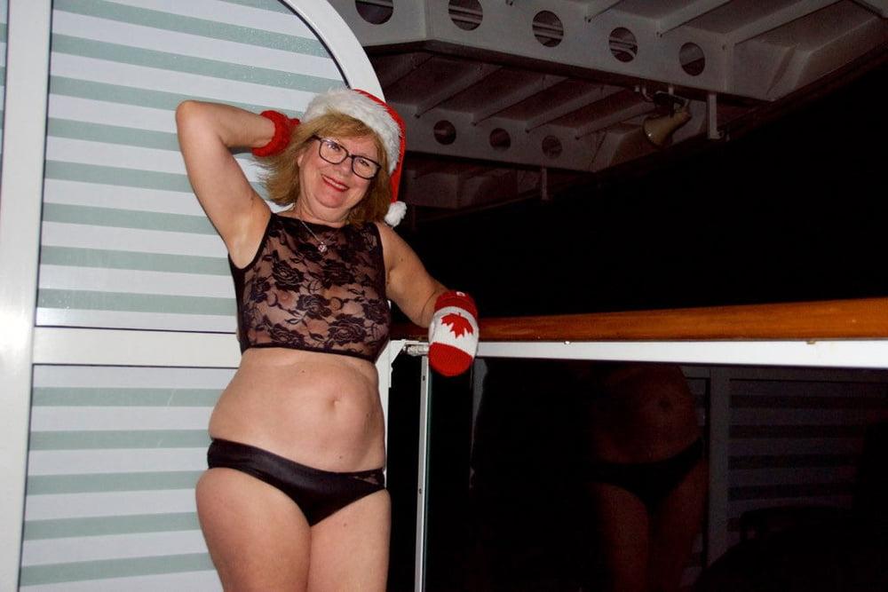 25P On a cruise with your stepmom