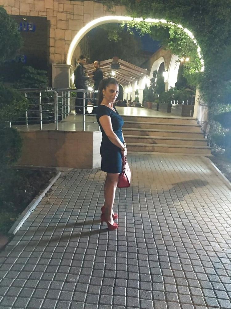 20P Turkish MILFS Mom Reyhan