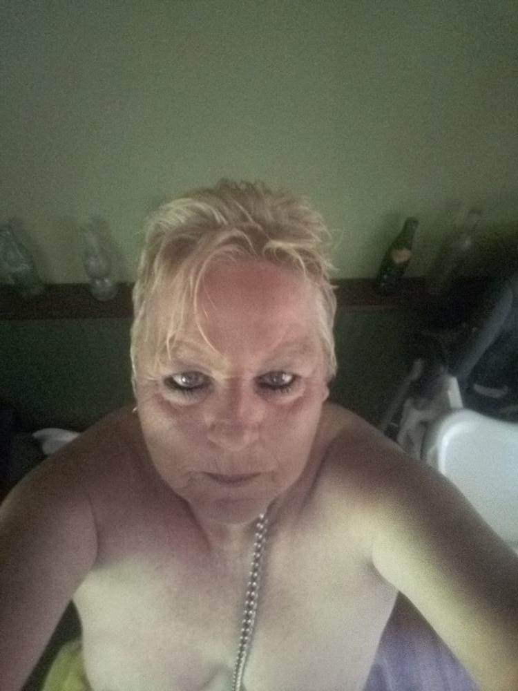 7P Just a whore