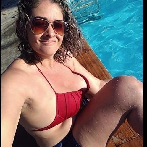 25P Hot young milfs mix