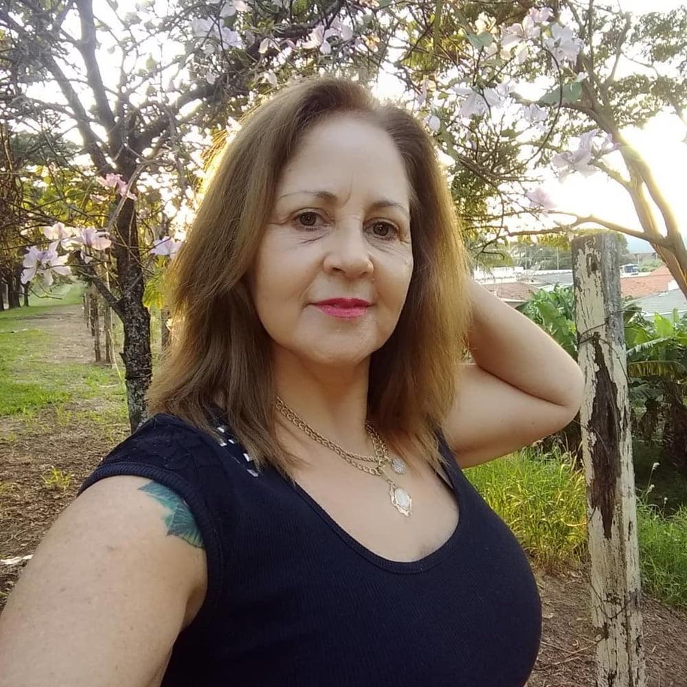 25P Hot young milfs mix
