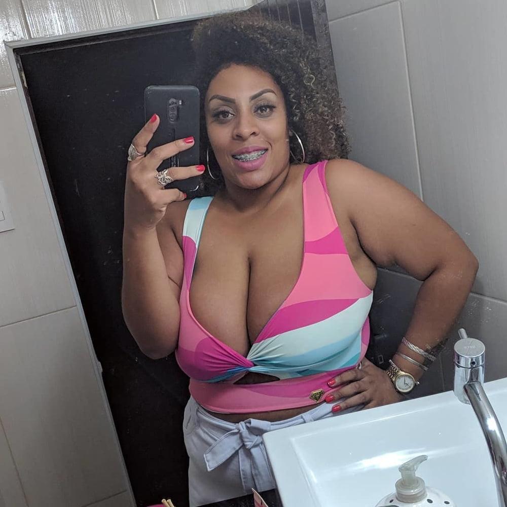 25P Hot young milfs mix