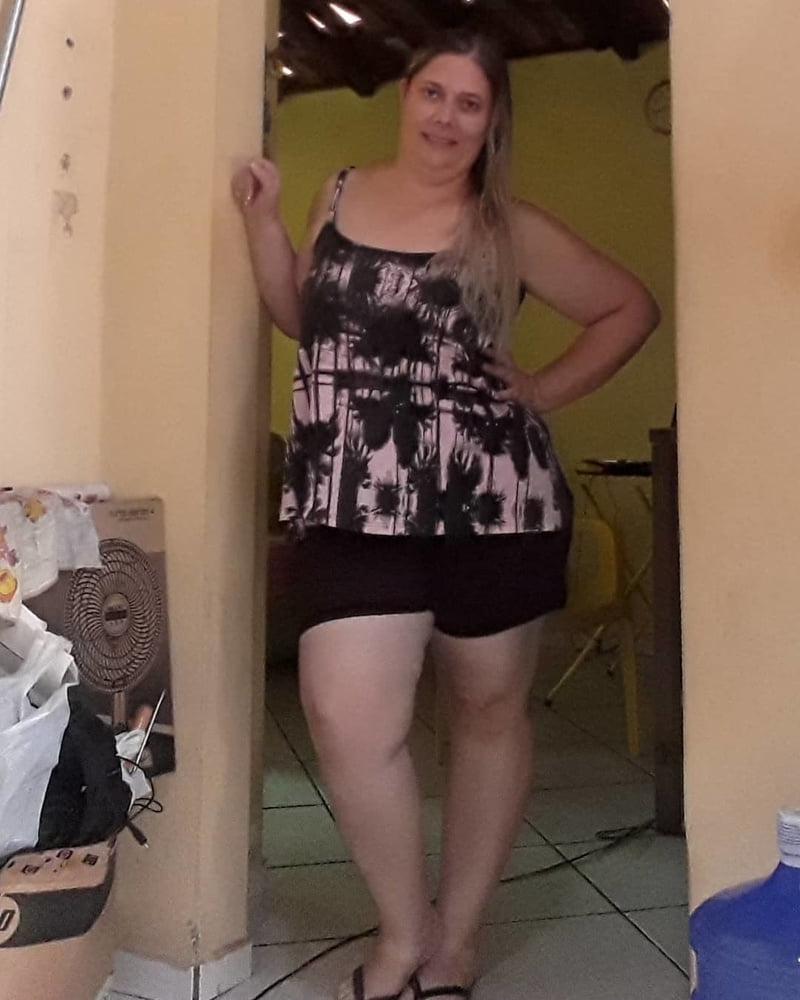 25P Hot young milfs mix