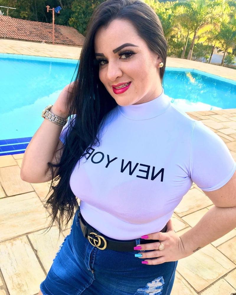 25P Hot young milfs mix