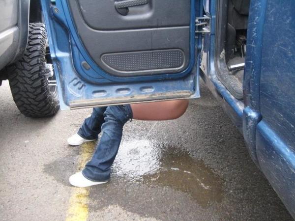 15P Emergency Pee Break (3)