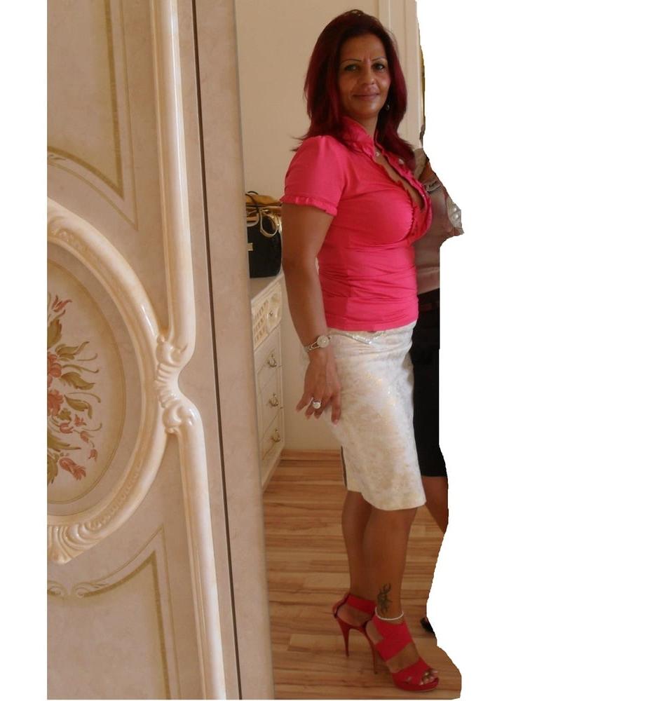 25P MAGYAR MILF 80 THE HOTTEST GYPSY MOM EVER : BIG TITS