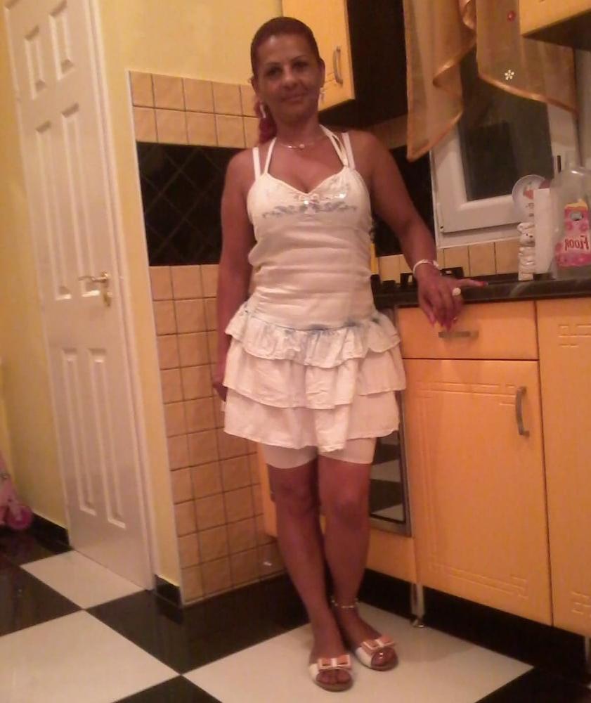 25P MAGYAR MILF 80 THE HOTTEST GYPSY MOM EVER : BIG TITS