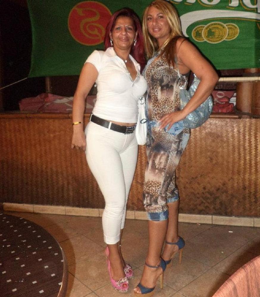 25P MAGYAR MILF 80 THE HOTTEST GYPSY MOM EVER : BIG TITS