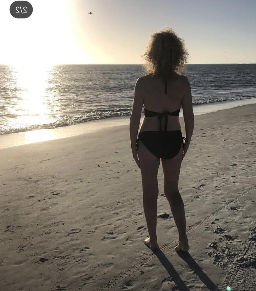 12P What would you do to this pretty mom