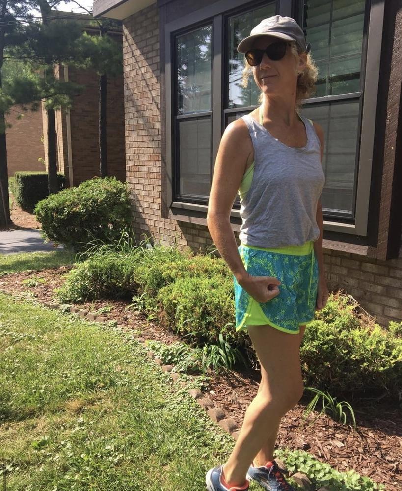 12P What would you do to this pretty mom