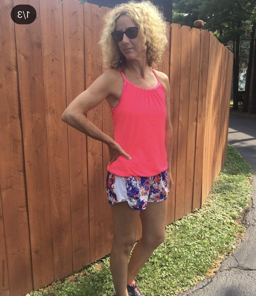 12P What would you do to this pretty mom