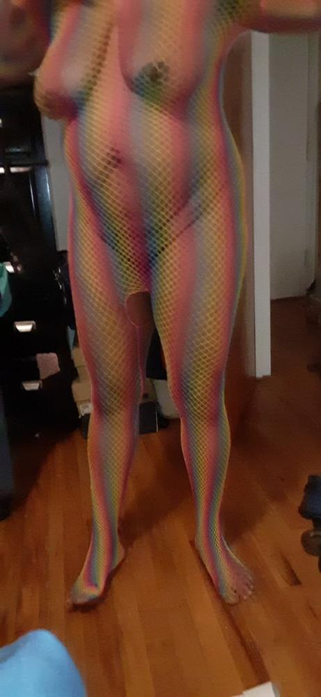 25P Rainbow NAKED MOM exposed