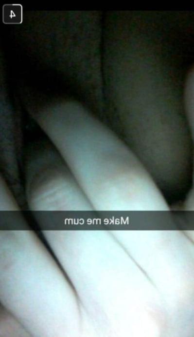 25P That's what she posted 28 (Selfie in English)