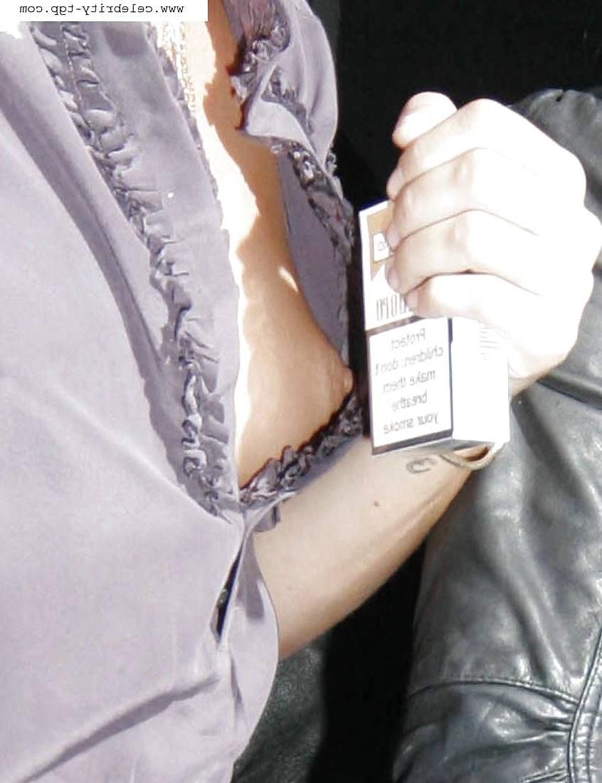 25P Celeb Oops And Upskirts 3 By twistedworlds