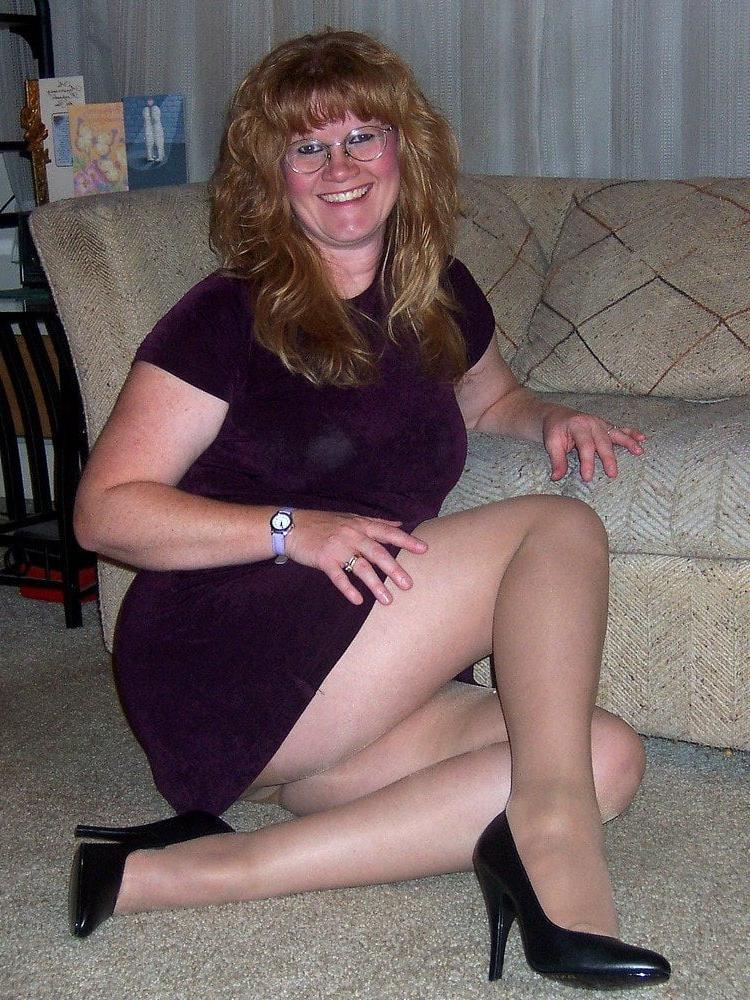 25P Redhead Soccer Mom 2