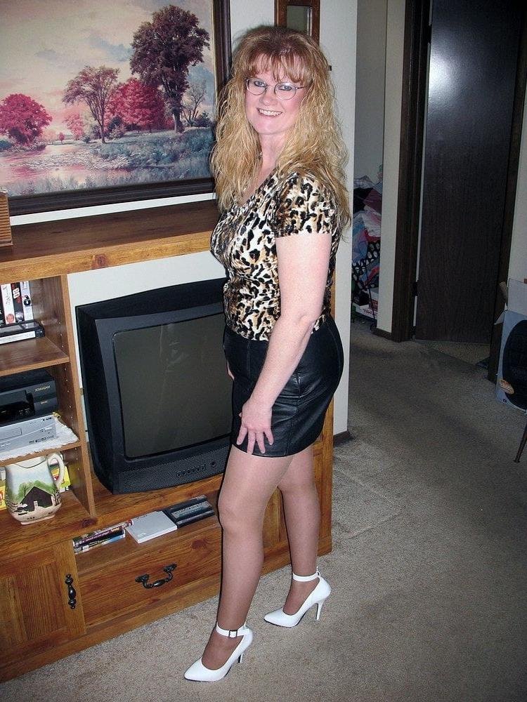 25P Redhead Soccer Mom 2