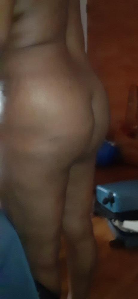 25P BLACK MATURE NAKED MOM