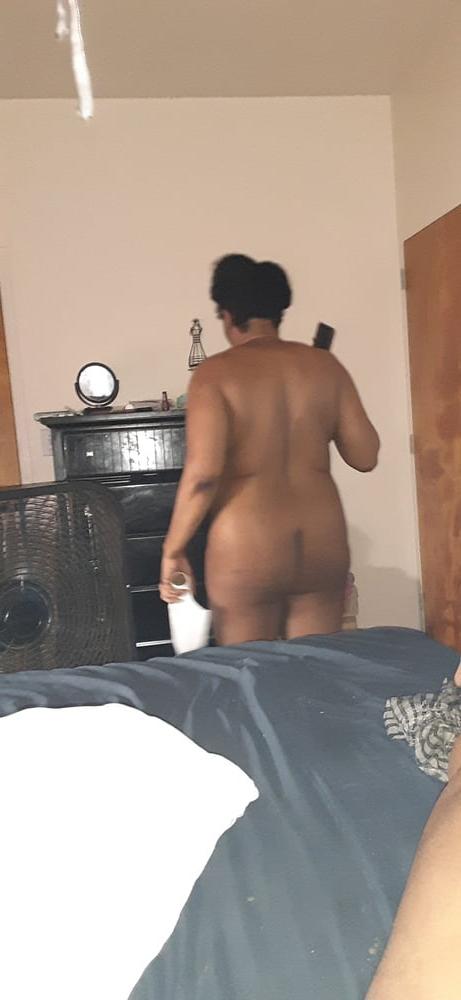 25P BLACK MATURE NAKED MOM
