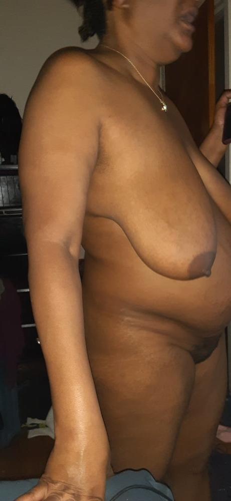 25P BLACK MATURE NAKED MOM