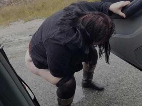 15P Emergency Pee Break (4)
