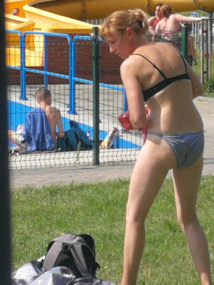 10P Polish mom bikini
