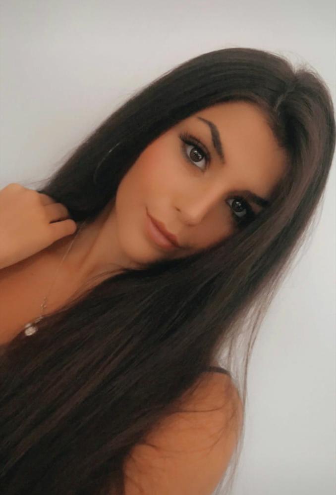25P Lucy English stunner from Huntingdon