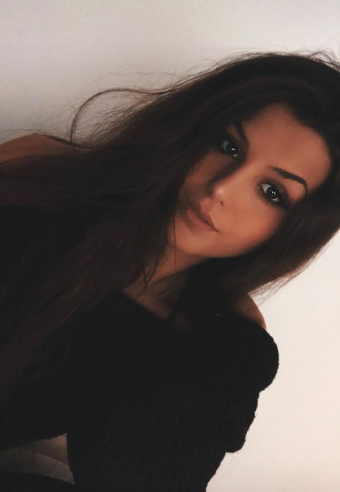 25P Lucy English stunner from Huntingdon