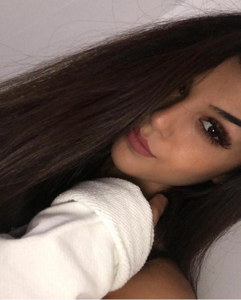 25P Lucy English stunner from Huntingdon