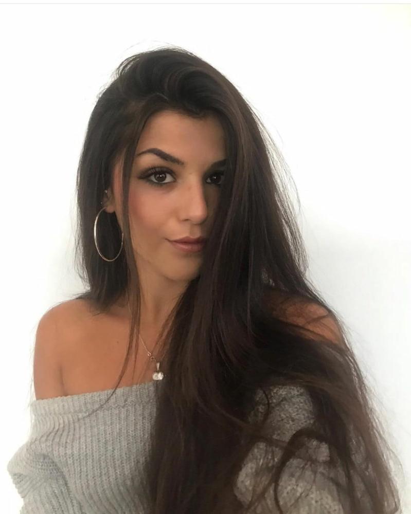 25P Lucy English stunner from Huntingdon