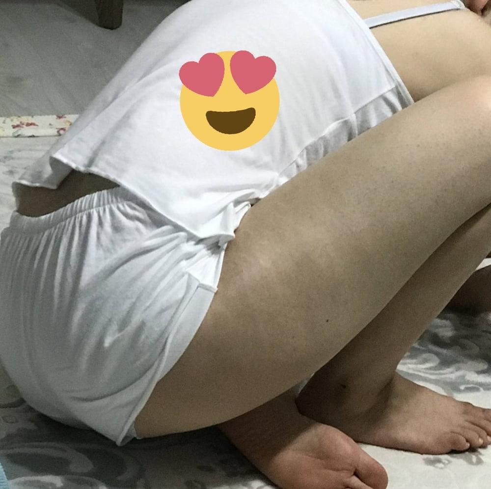 5P Turkish MILFS Mom White Pants Show Home