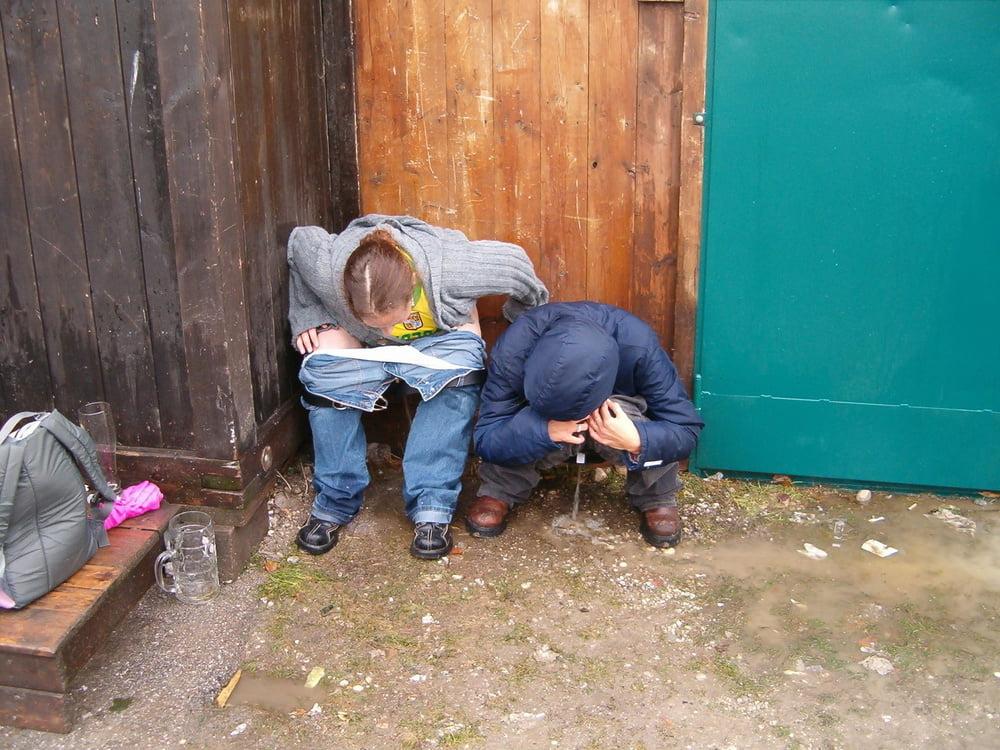 15P Emergency Pee Break (7)