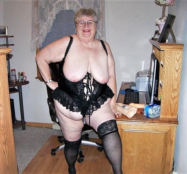 25P Grandmas and mature