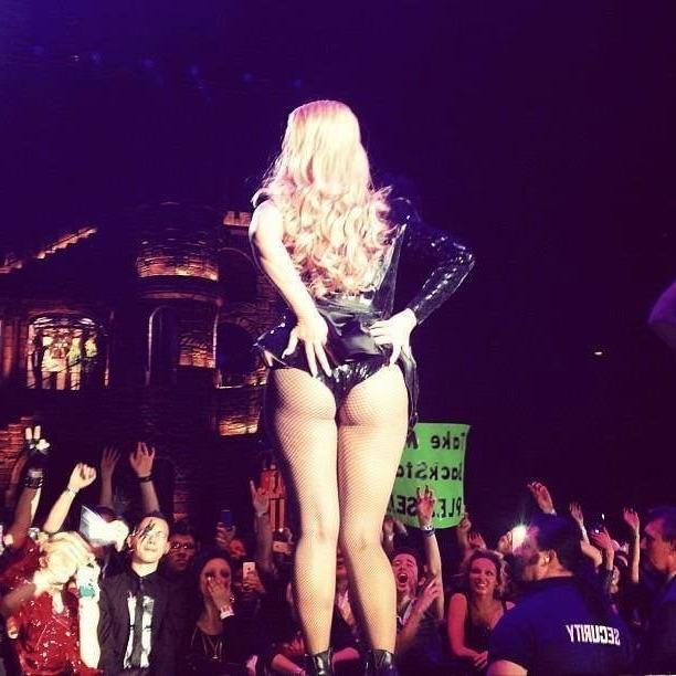 25P Gaga makes me shoot cum
