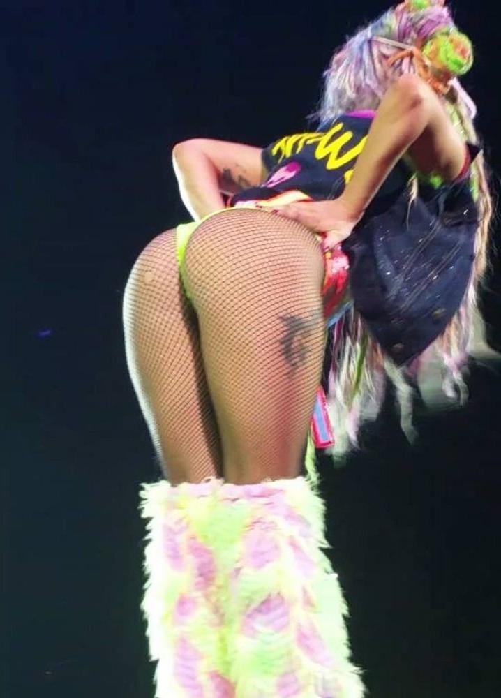 25P Gaga makes me shoot cum