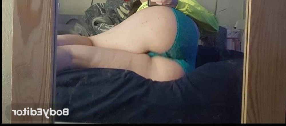 10P Big booty white girl