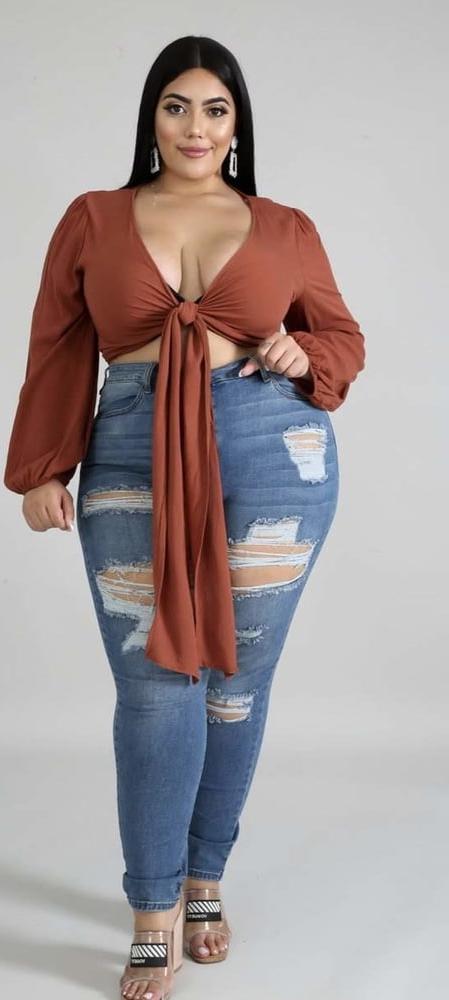 25P Juicy wide hips pear booty latina ass rabuda gostosa jeans