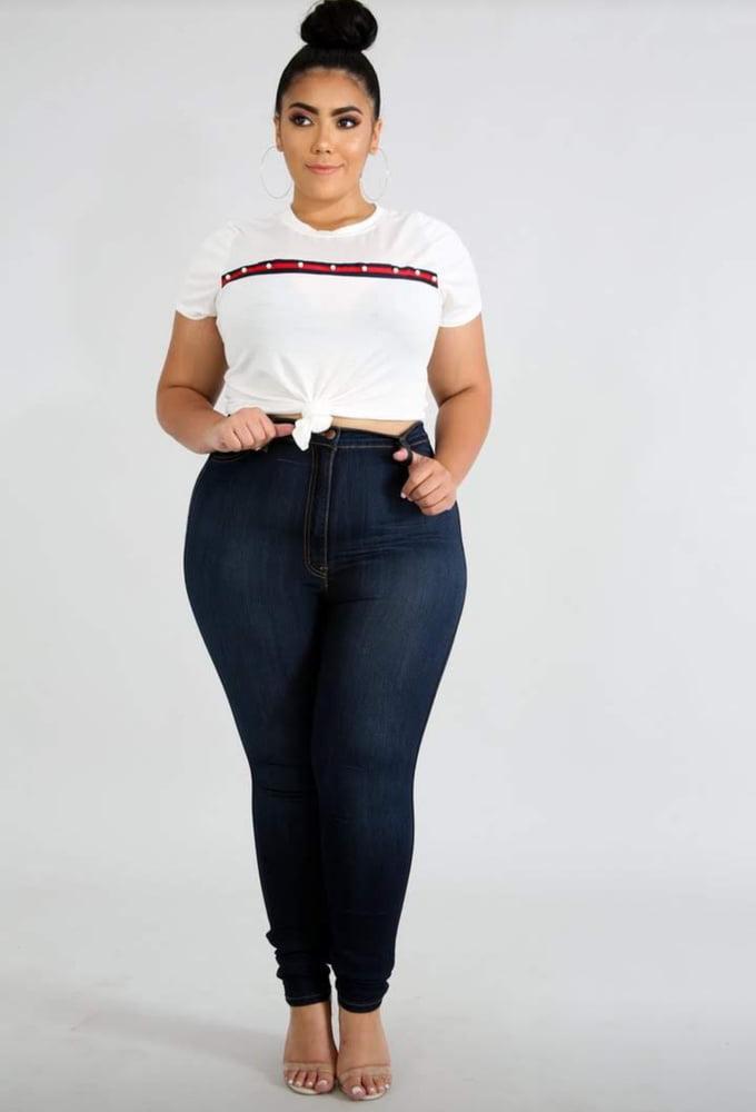 25P Juicy wide hips pear booty latina ass rabuda gostosa jeans