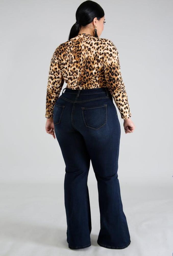 25P Juicy wide hips pear booty latina ass rabuda gostosa jeans
