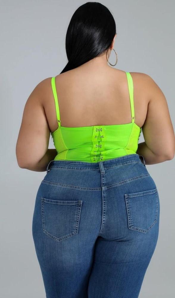 25P Juicy wide hips pear booty latina ass rabuda gostosa jeans