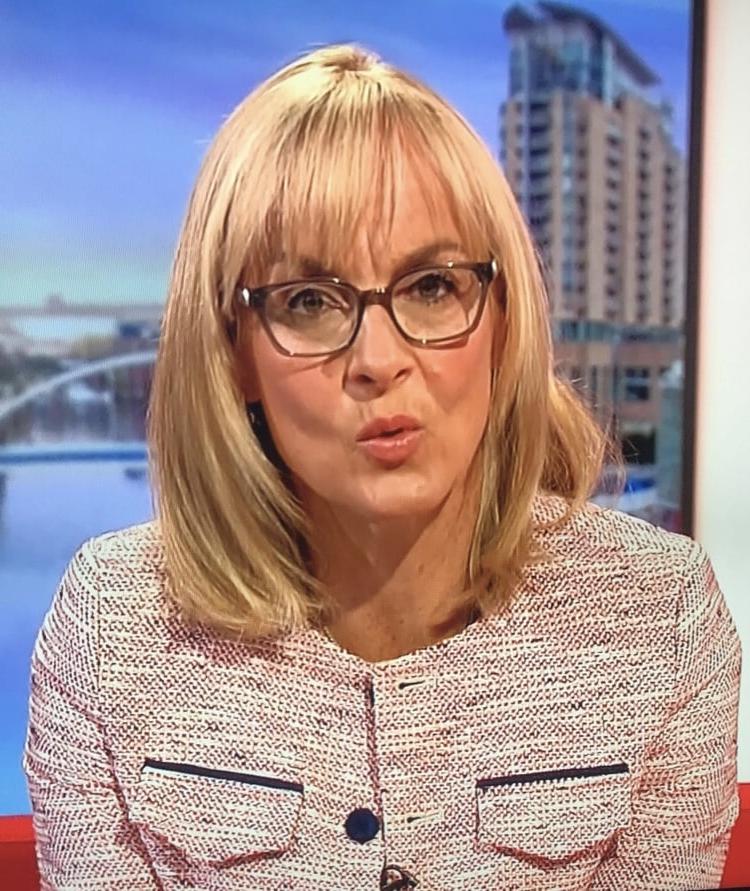8P Sexy MILF Louise Minchin In Glasses Perfect Cum Face