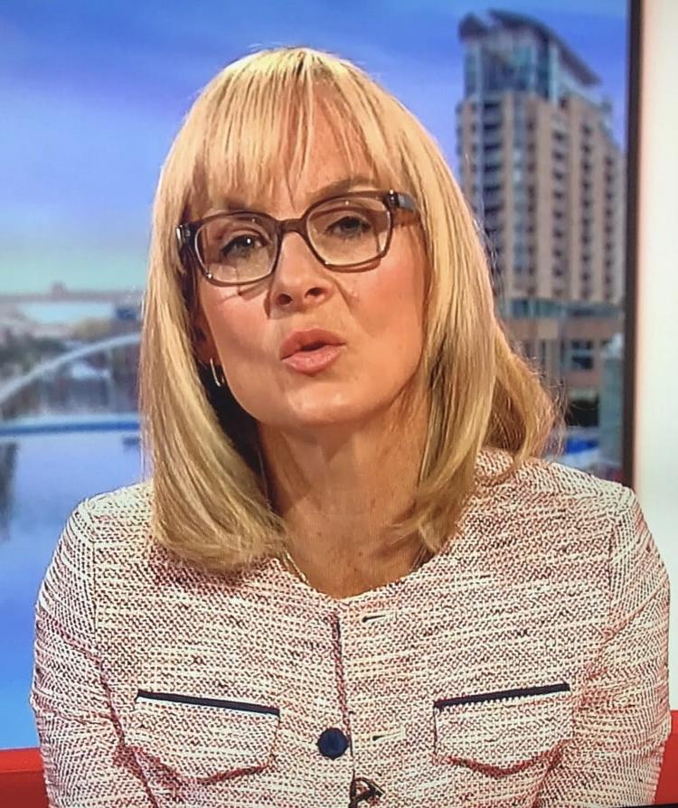 8P Sexy MILF Louise Minchin In Glasses Perfect Cum Face