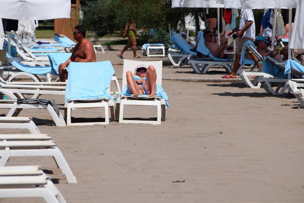 25P Amateur Mature Beach