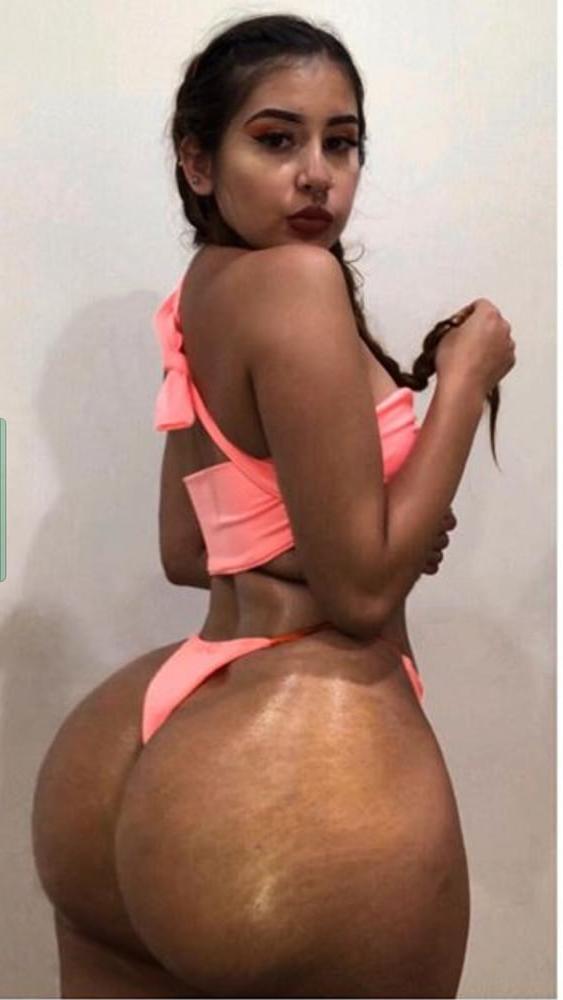 15P Young big booty bitchs