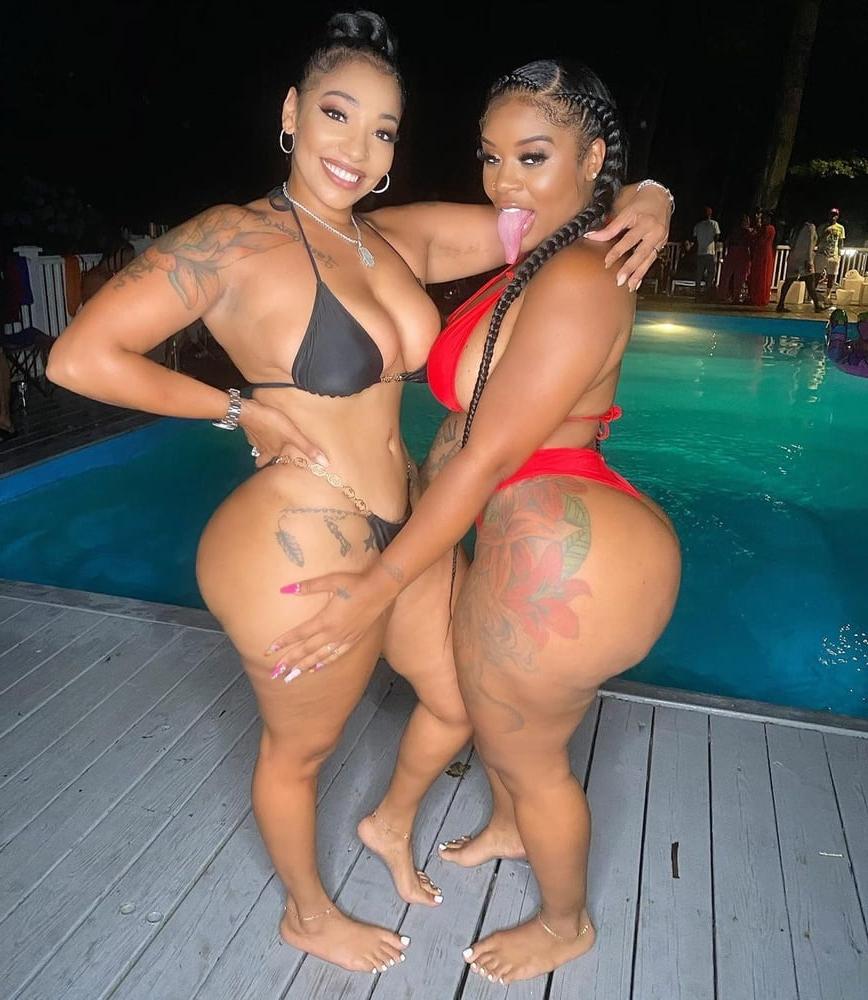 15P Young big booty bitchs