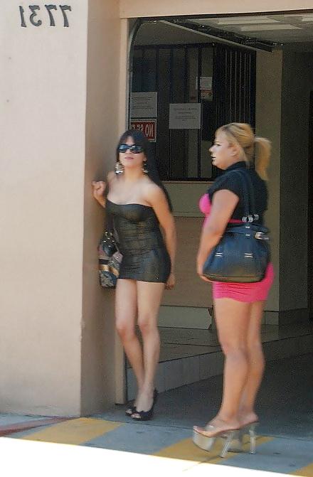 25P Mes amies Les Putes 4 (Street Hookers) by TROC