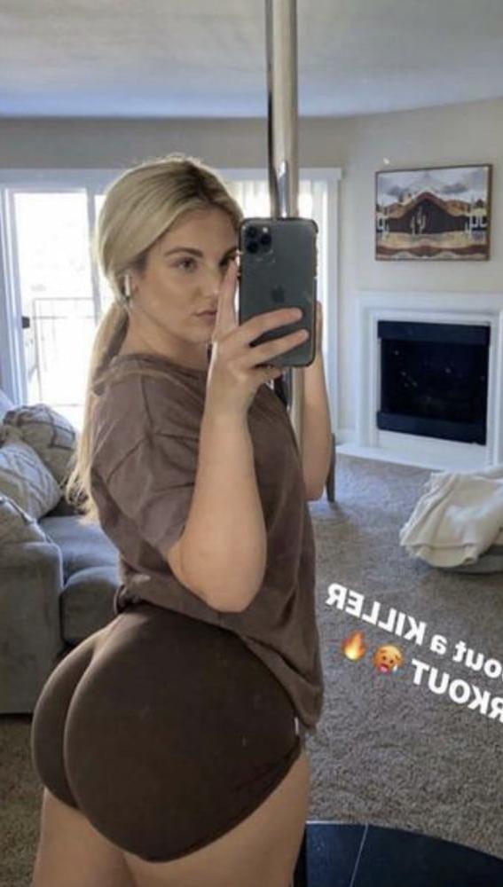 25P Booty I Wanna Sniff 2