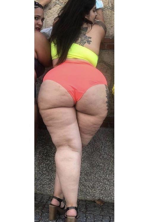 25P Booty I Wanna Sniff 2
