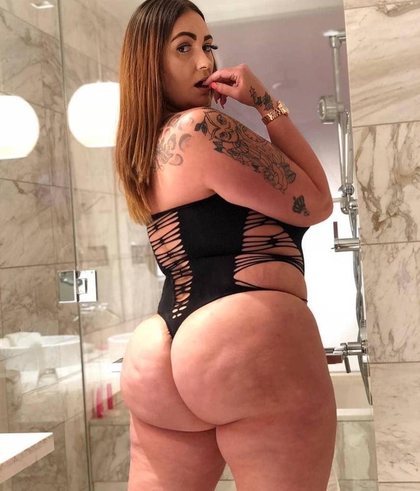 25P Booty I Wanna Sniff 2