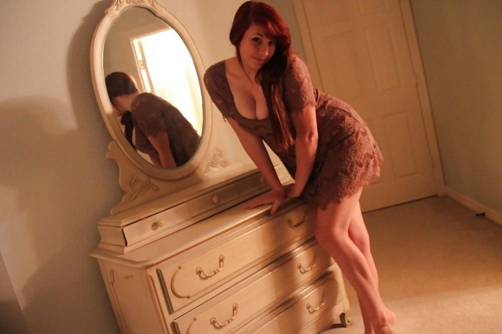 25P Amateur Redhead's Big Boobs